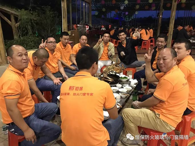 主題：“團結(jié)”與“效率”！精誠團結(jié)、再創(chuàng)新高！ --記公司在2017年10月17日組織了一場高明盈香戶外拓展旅游活動